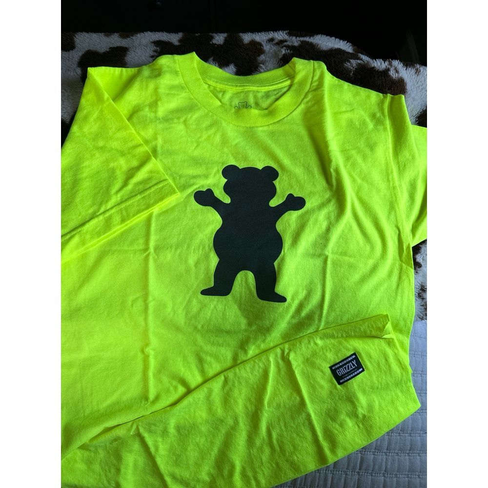 Grizzly Grip tape Safety Reflective‎ Bear Short Sleeve Graphic T-Shirt | Small